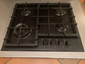 Piano cucina acciaio con fuochi