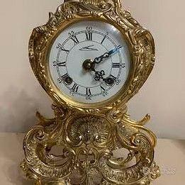 Orologio da tavolo/camino in ottone dorato