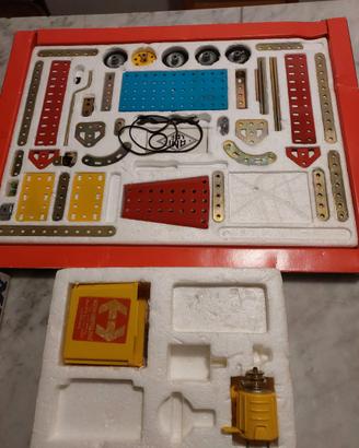Meccano originale. Gioco di costruzioni in metallo