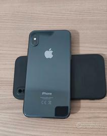 iPhone X batteria al 100%