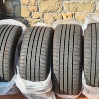 4 Pneumatici 225/40R18 estivi Bridgstone T005