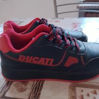 scarpe ducati rosse e nere