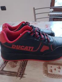 scarpe ducati rosse e nere