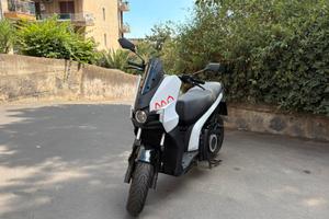 Seat MO 125 eScooter (12/2022) - Solo 4600 Km