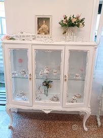 vetrina shabby 