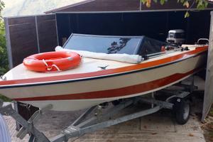 Glastron LaRaya V142