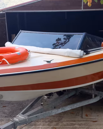 Glastron LaRaya V142