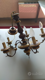 Lampadario in legno con 5 lampade a goccia