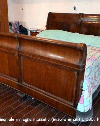 Letto matrimoniale in legno massello