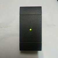 Interruttore luminoso a sfioramento / tocco