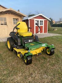 Trattorino tosaerba Jhon Deere