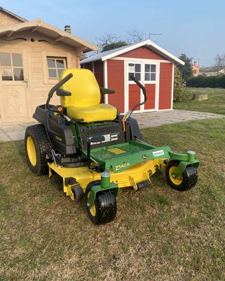 Trattorino tosaerba Jhon Deere