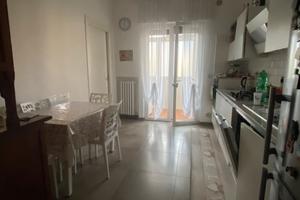 Valenzano appartamento 120mq+p.auto+cantina