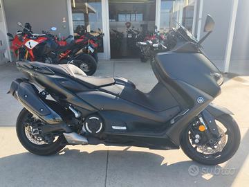 Yamaha TMAX 560