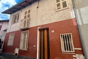 Casa da ristrutturare a Palazzolo Vc