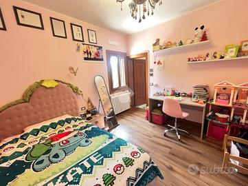 PORZIONE DI BIFAMILIARE A SILEA