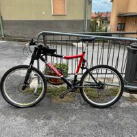 Bicicletta cannondale scalpe