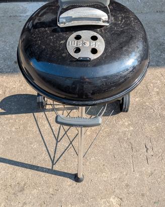barbecue Weber a carbonella