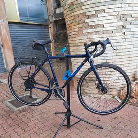 Bici gravel da turismo Salsa Marrakesh