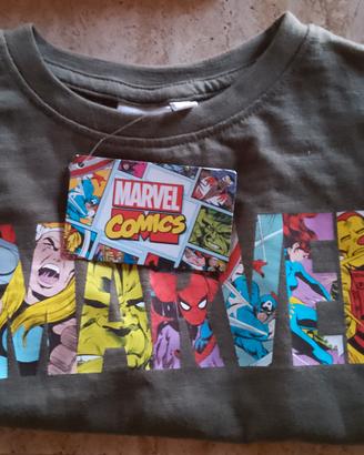 T-shirt a manica lunga. Marvel. Nuova.
