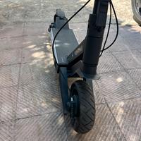Monopattino elettrico NAVEE S60 1000W