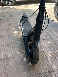 Monopattino elettrico NAVEE S60 1000W