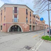 2 LOCALI A ARGENTA