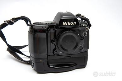 Nikon F90x + Battery Grip + Ottiche