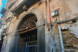 Centro Storico di Napoli- 2 vani + acc