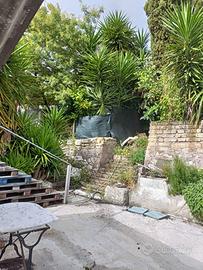 Appartamento di 115 mq. con giardino di 80 mq