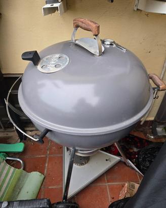 Barbecue a carbone Kettle edizione 70° anniversari