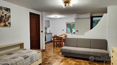 Villetta piano terra con ampio giardino