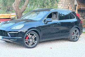 Porsche cayenne turbo s