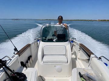 MANO MARINE 21.50 CAT. B - MERCURY 150 FOURSTROKE