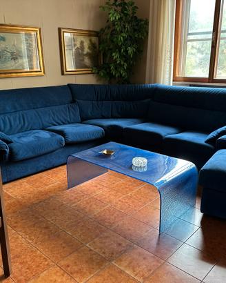 Divano ad angolo con pouf