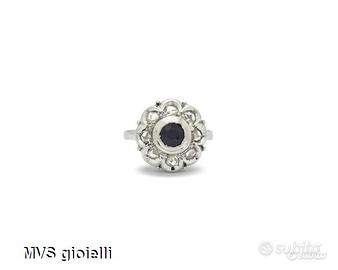 Anello con zaffiro e diamanti taglio rose