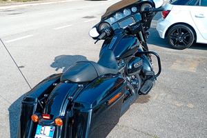 Harley davidson street glide