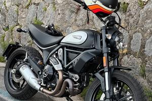 Ducati Scrambler 800 Icon Dark