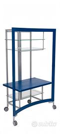 porta TV su rotelle, struttura metallo blu.