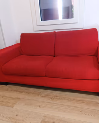 Divano tre posti rosso