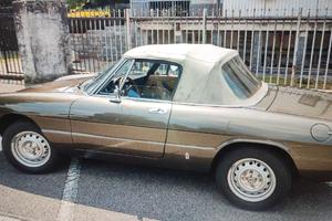 Alfaromeo Duetto 2000 ct