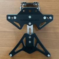PORTA TARGA UNIVERSALE - BARRACUDA