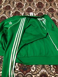 Tuta afidas come nuova