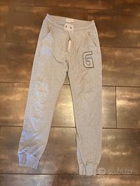 Pantaloni tuta usati