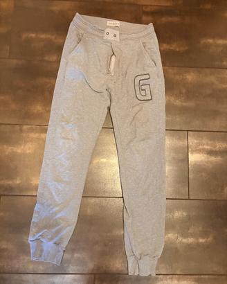 Pantaloni tuta usati