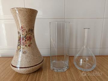 VASI IN VETRO E CERAMICA PER FIORI RECISI 