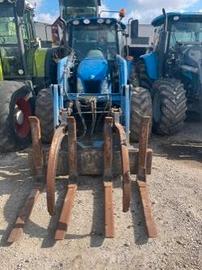 Trattore NEW HOLLAND T 5070 con caricatore frontal