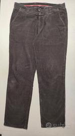 due paia di pantaloni Carrera e Skelton