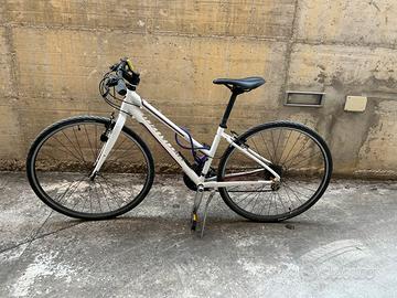 bicicletta da trekking da donna