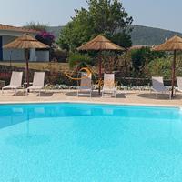 Ombrelloni in paglia per piscine